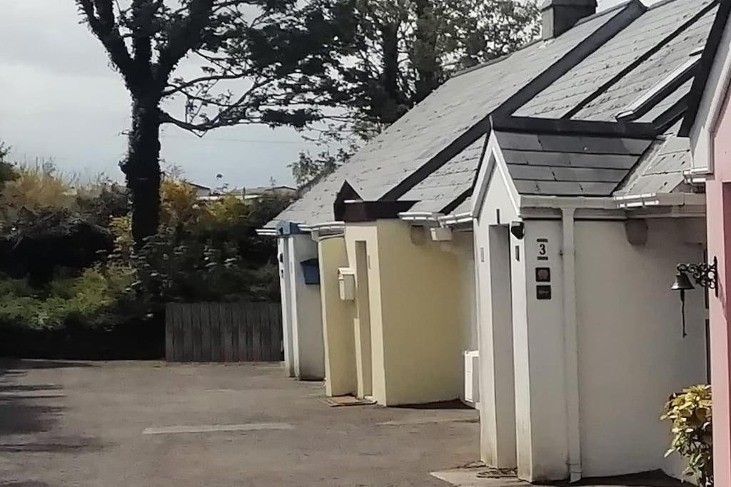 Bovinda Cottage - By The Beach, ベティーズタウン エクステリア 写真